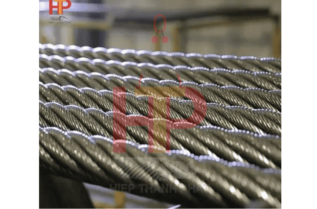 Cáp Kiswire và tem cuộn thể hiện quy cách sản phẩm