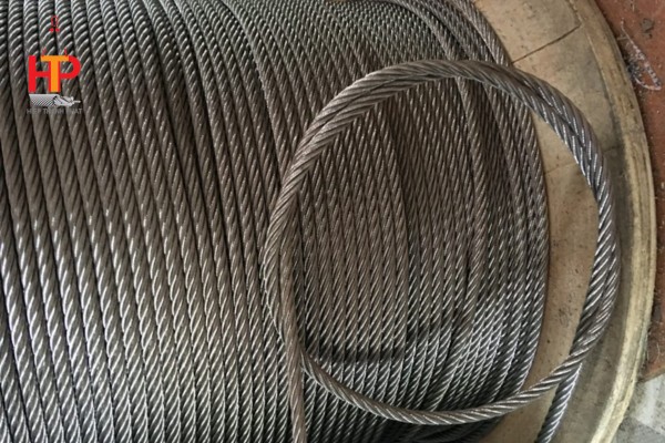 Lựa chọn cáp inox 304 hay 316 là phụ thuộc vào đặc tính công việc của mỗi công trình
